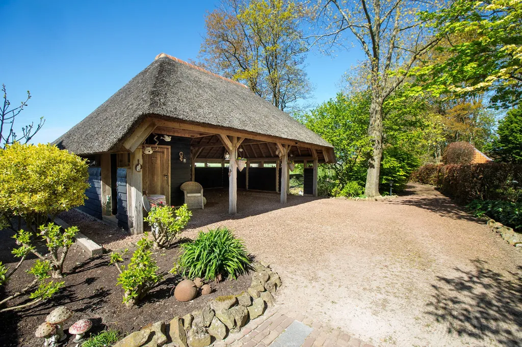 Aed - Charming Landhouse with Parkland in Linschoten