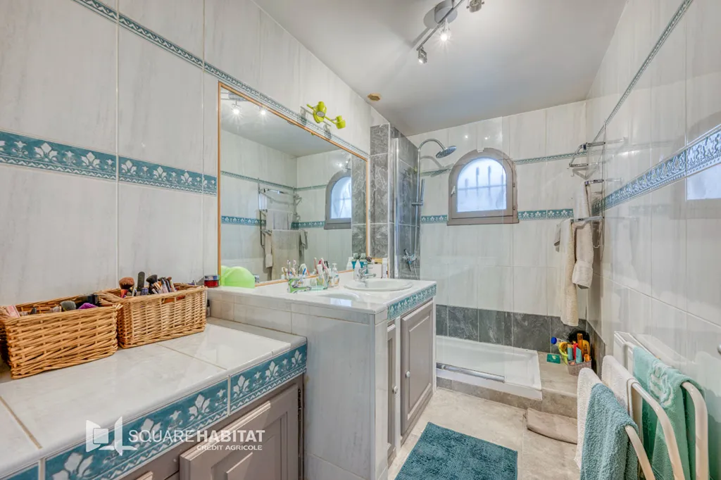 Bathrooms - Detached House with Studios in Carbon-Blanc