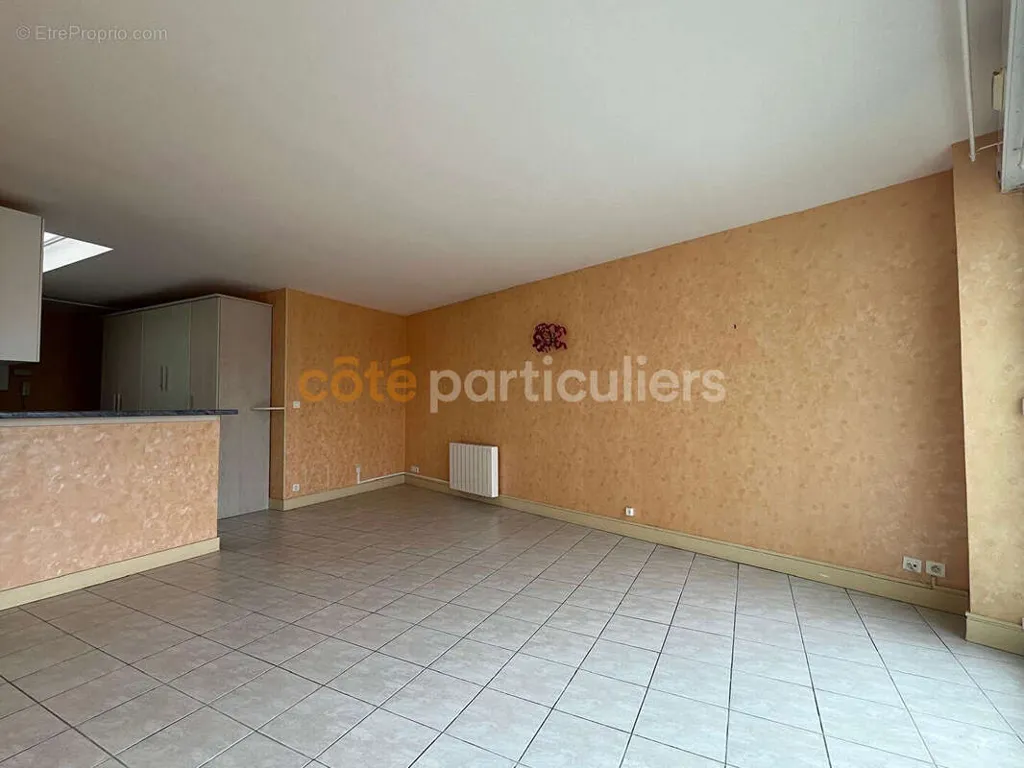 Kitchen - Bright Apartment with Balcony in Royan Centre