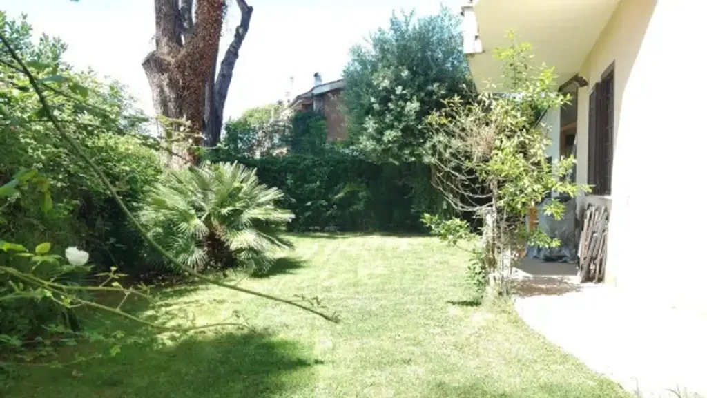 Jardin - Ground Floor Apartment with Garden in Ladispoli
