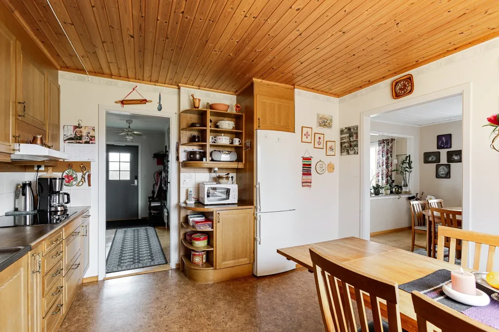 Söögituba - Well-Maintained Villa with Mountain View in Jönköping