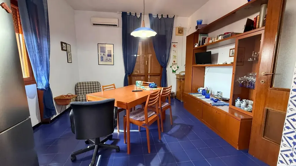 Salle à manger - Spacious Apartment with Balconies in Caserta