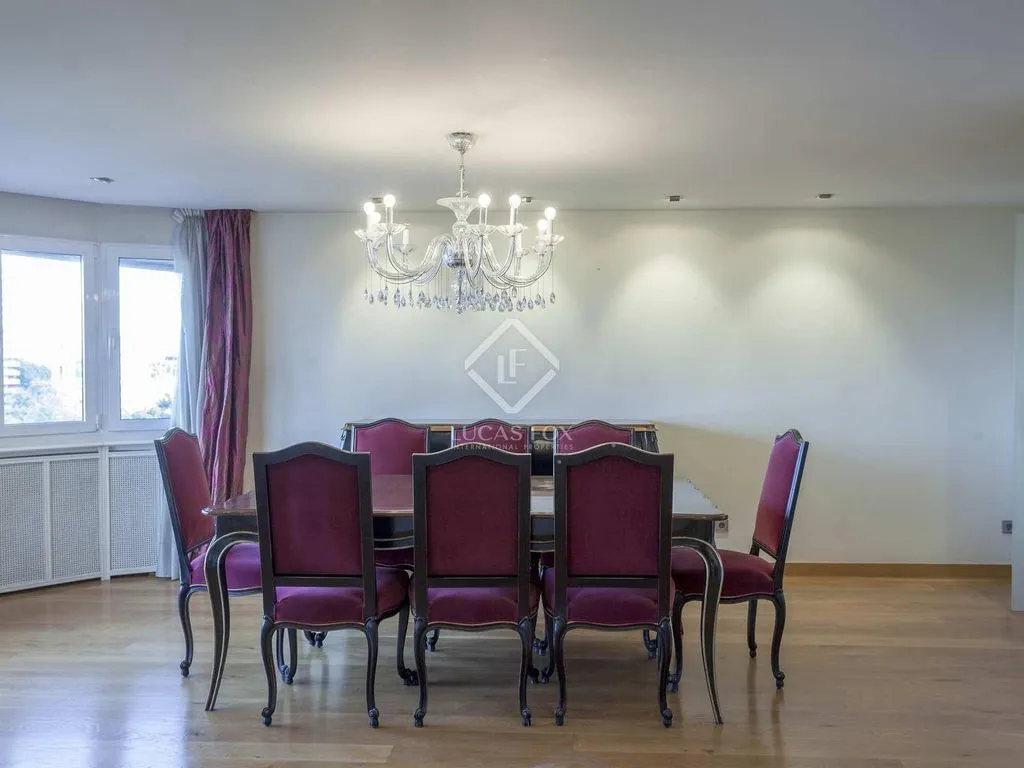 Salle à manger - Luxury Apartment with River View in Valencia
