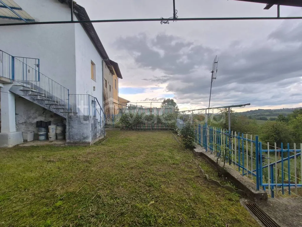 Aed - Semi-detached House with Garden in Monastero di Vasco
