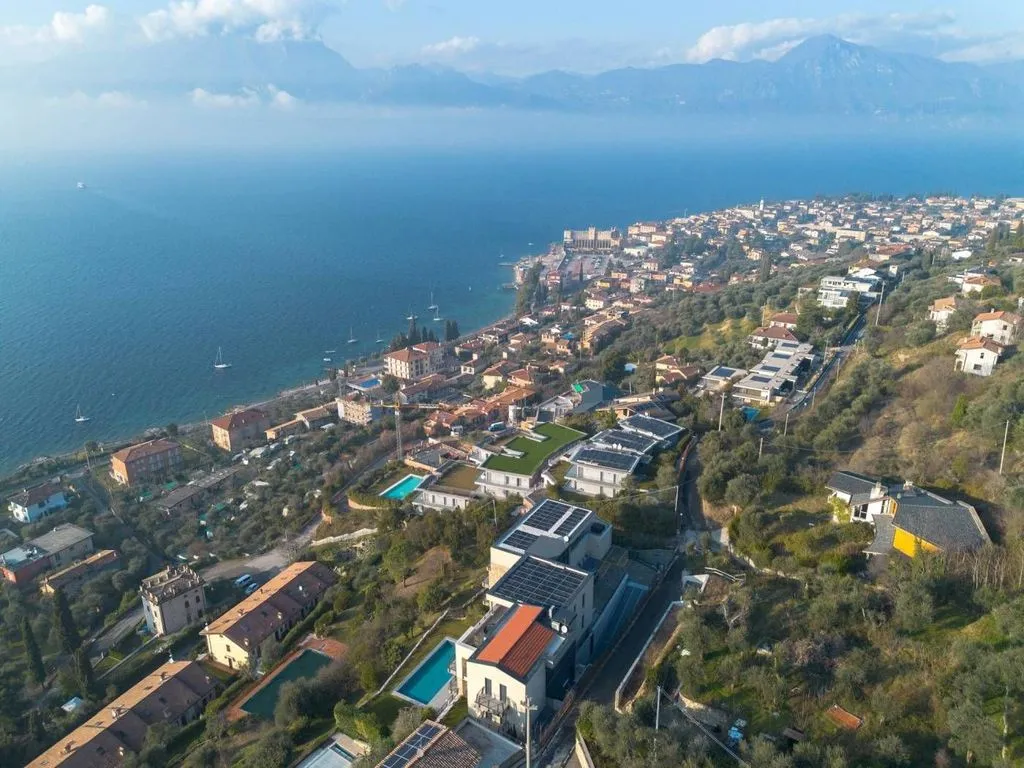 Vue aérienne - Luxury Apartment with Pool in Torri del Benaco