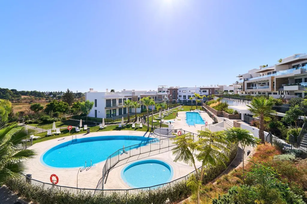 Piscina - Modern Apartment with Sea Views in Estepona