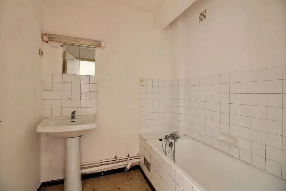 Vannitoad - 3-Bed Apartment with Balcony in Quimper Ouest