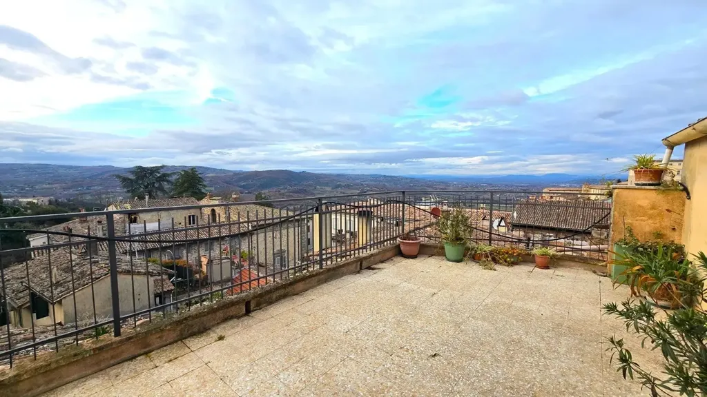 Terrass - Historic Apartment with Panoramic Terrace in Todi
