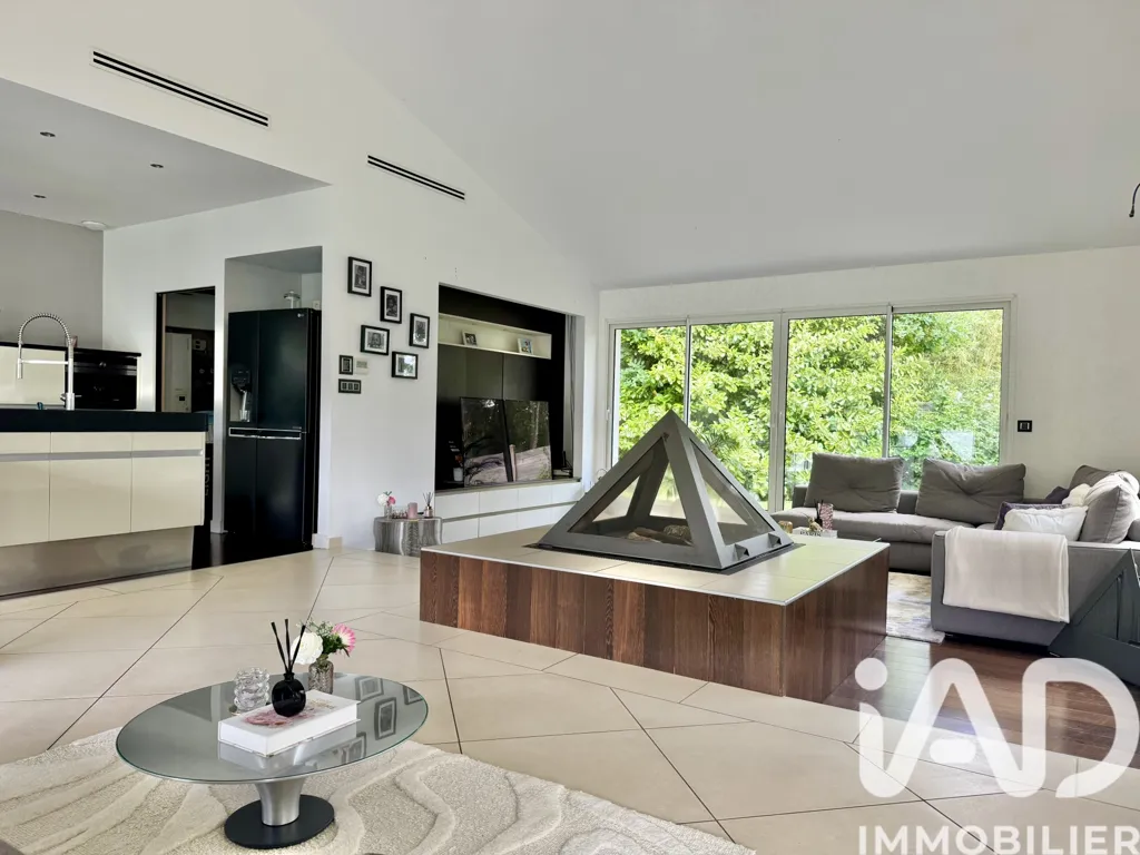 Elutuba - Family House with Pool in Le Barp