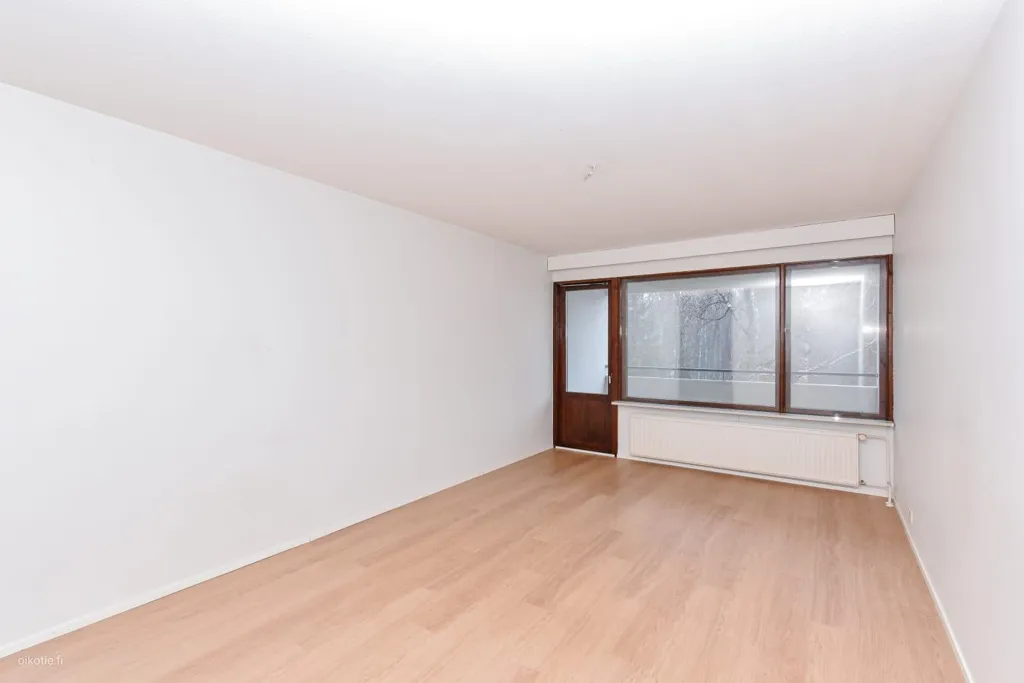 Toad - Top-Floor Flat with Balcony in Mikkola