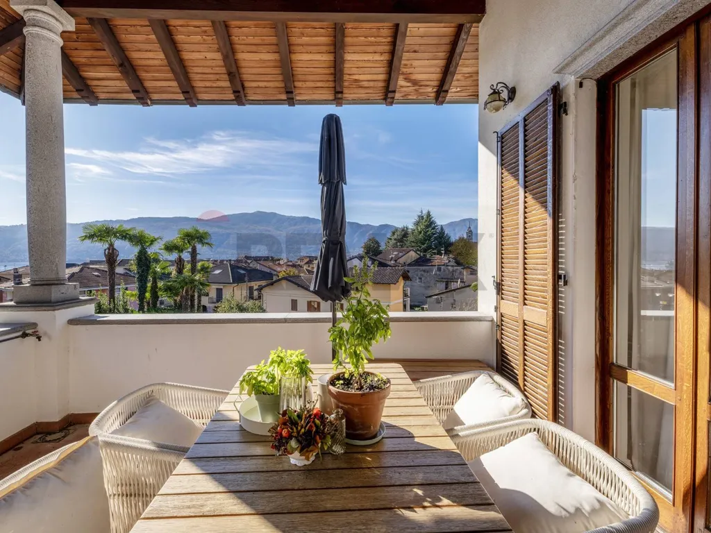 Terrasse - Modern Penthouse with Lake View in Verbania