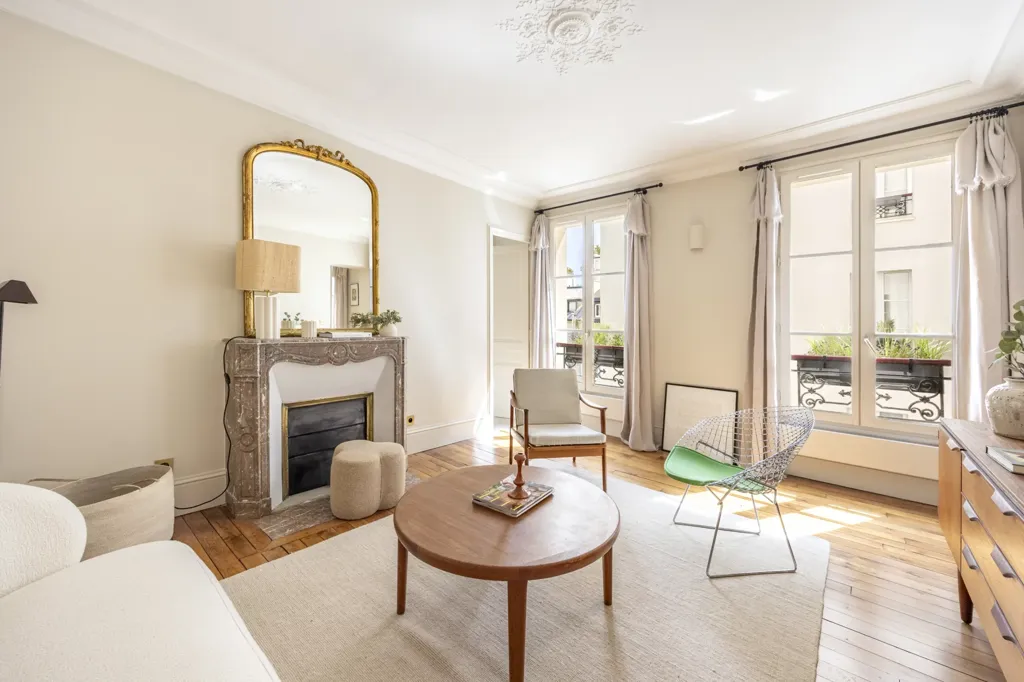 Elutuba - Renovated 3-Piece Paris 7e with East View