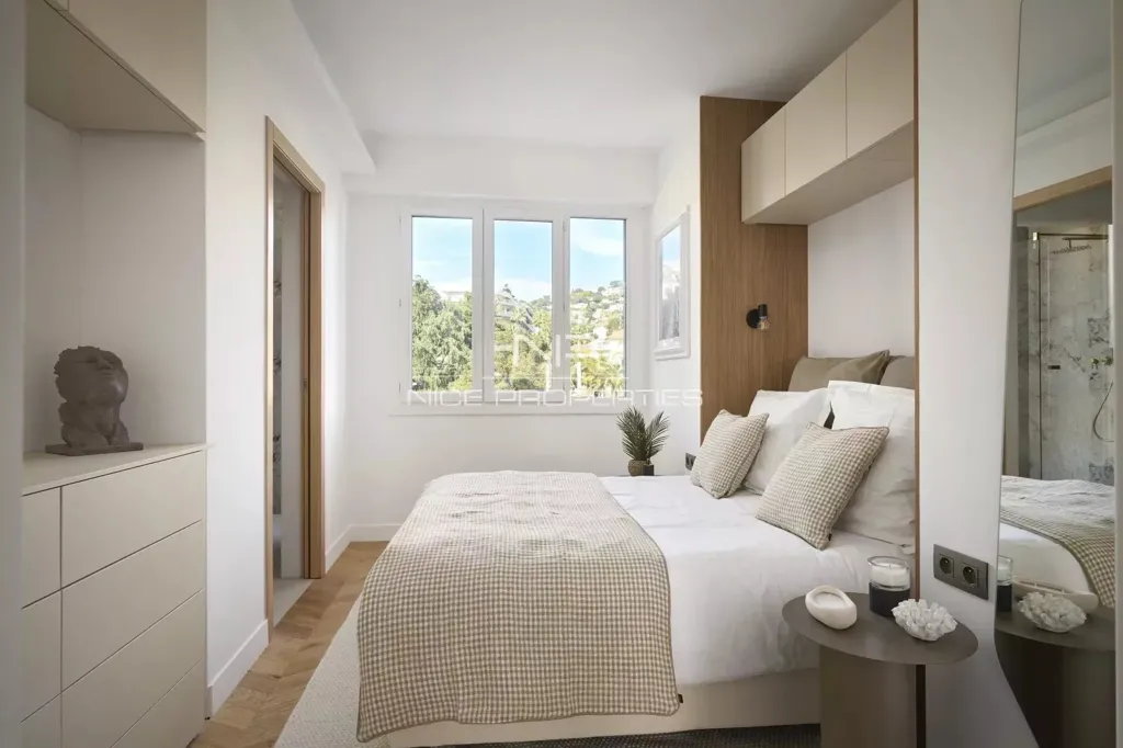 Chambres - Appartement avec Vue Mer et Terrasse à Cannes