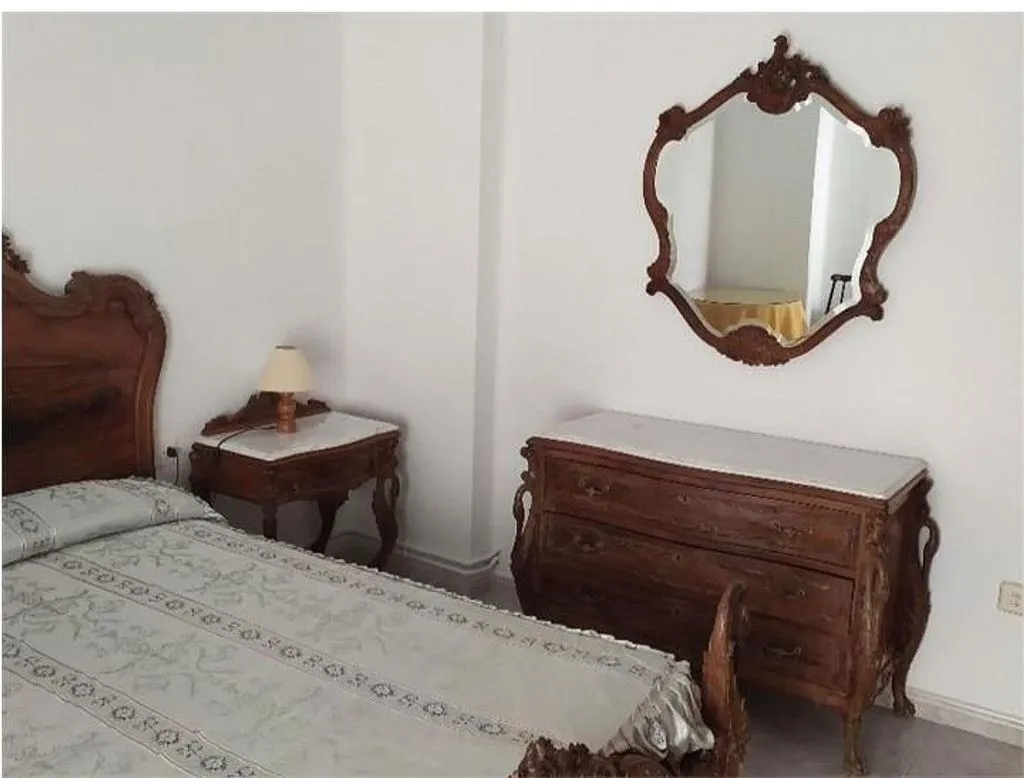 Chambres - Furnished Apartment with Balcony in Granada Centre