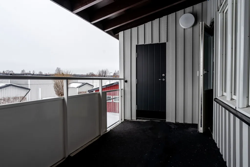 Balcon - Renovated 2-Bedroom Flat with Balcony in Anderstorp