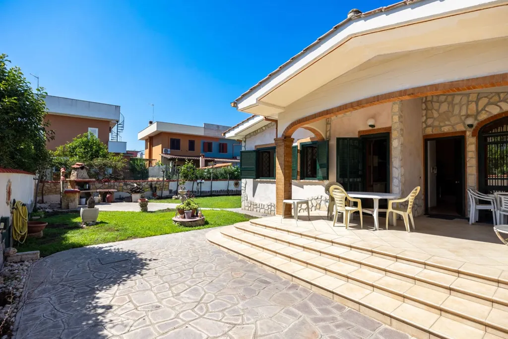 Terrass - Single-Family Villa with Garden in Ardea