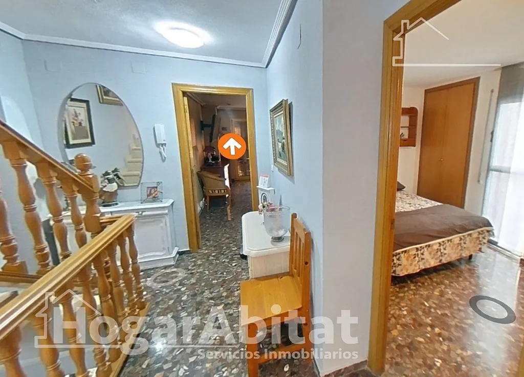 Entrée - Triplex Attic with Terrace in Mislata