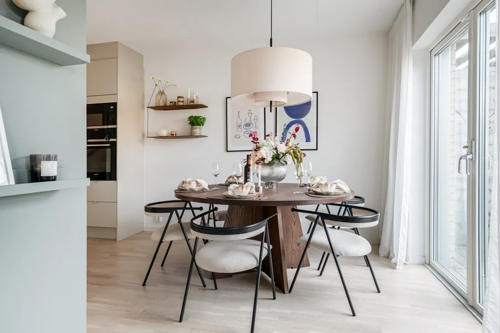 Sala da pranzo - Apartment with Balcony in Ringstorp