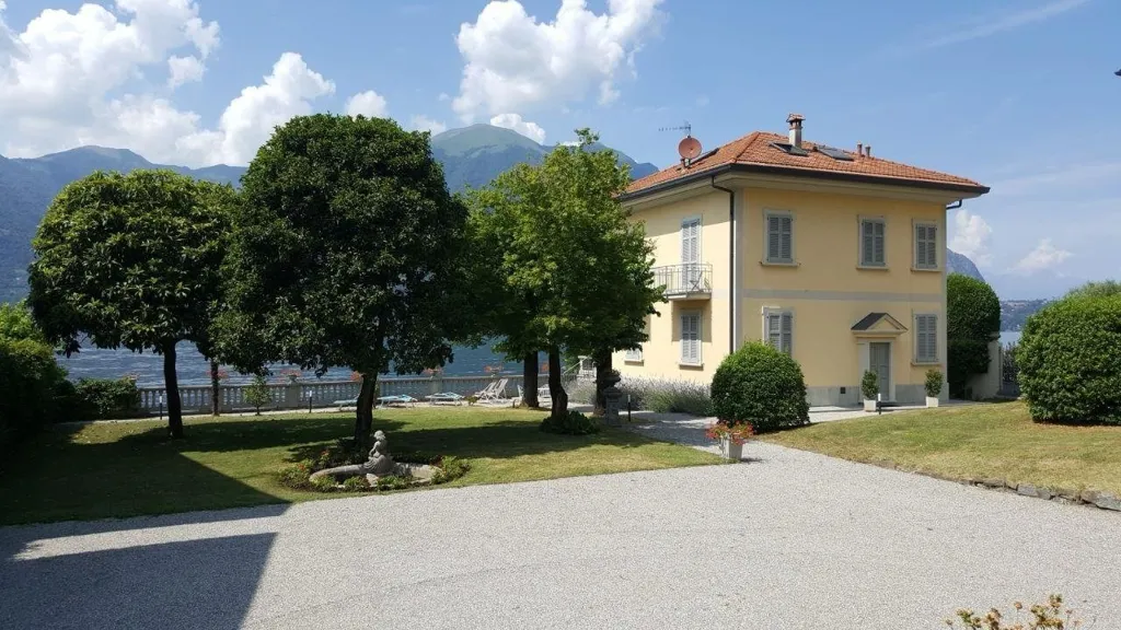Esterno - Lakefront Villa with Approved Pool Project in Lezzeno
