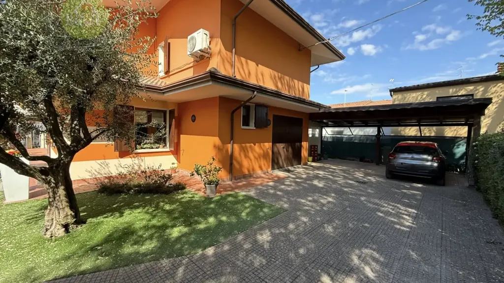 Extérieur - Bifamiliare Villa with Private Garden in Legnago