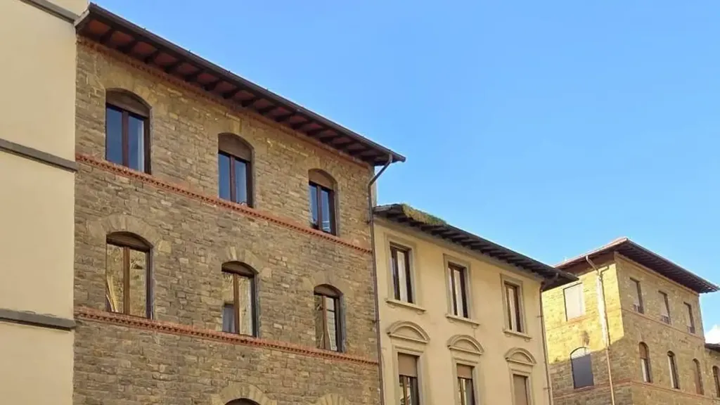Välivaade - Quadrilocale in Historic Stone Building, Florence