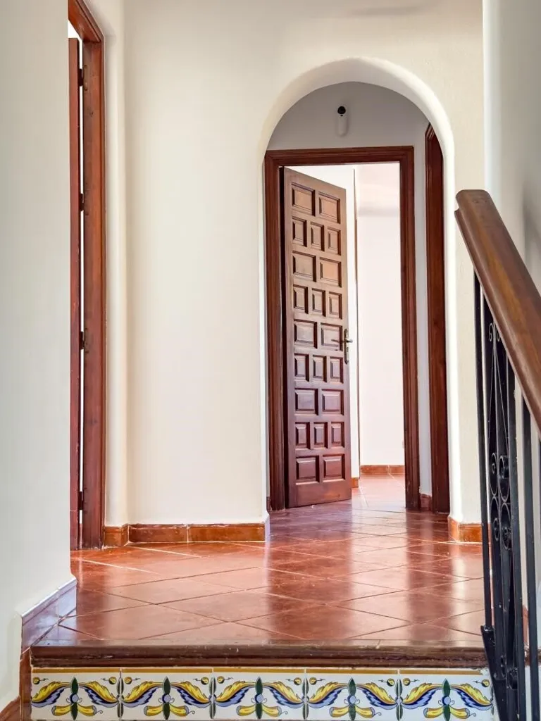hallway_entrance