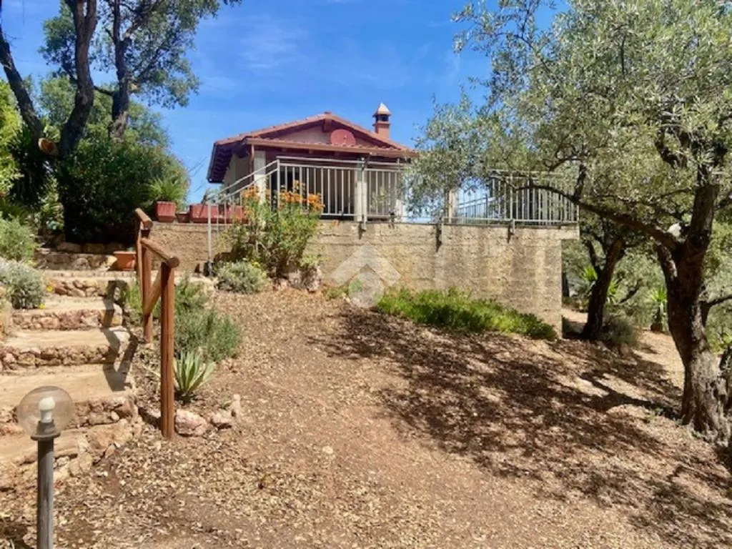 Giardino - Rustico with Olive Grove in Alghero