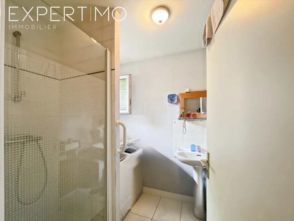 Salles de bain - Maison avec terrasse à Rennes, quartier Sacré-Coeurs