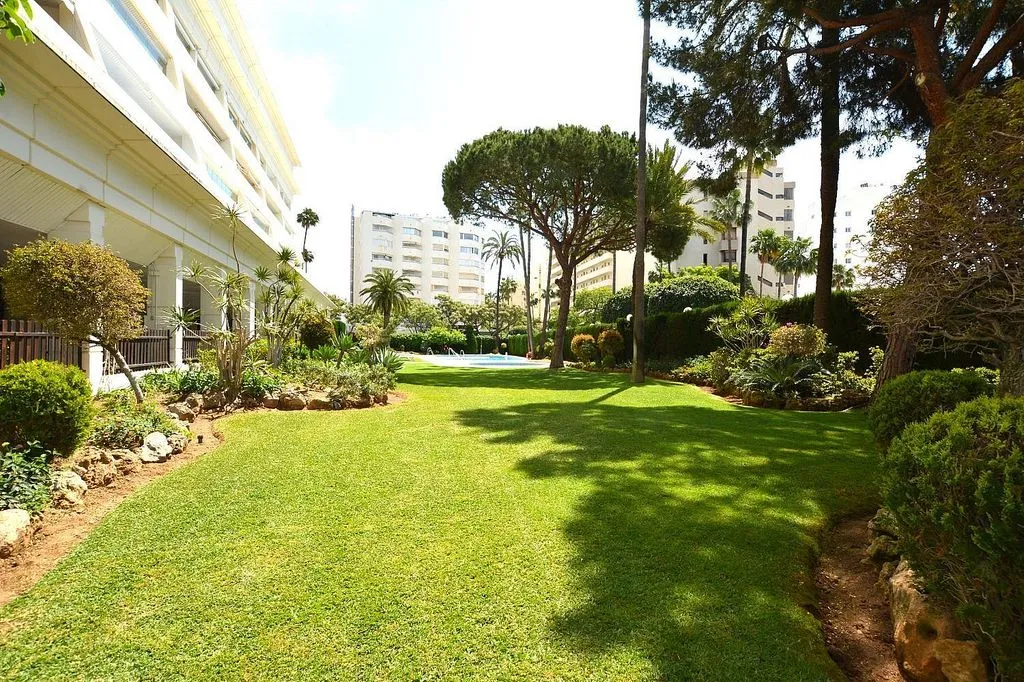 Aed - Apartment with Pool and Terrace in Marbella