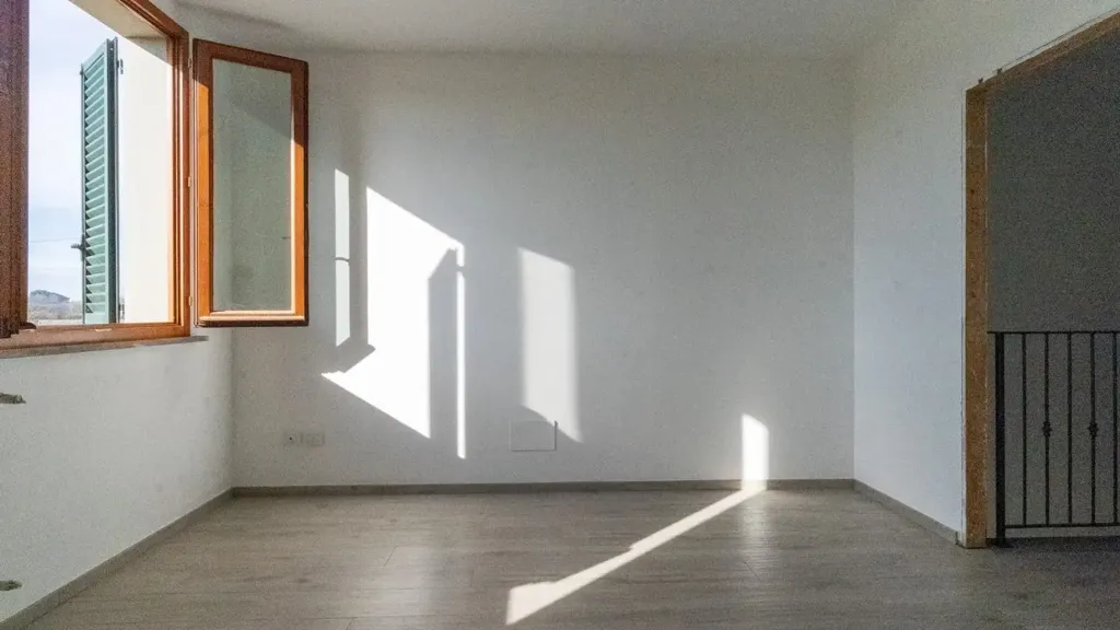Pièces - Rearranged Apartment with Garden in Petrazzi
