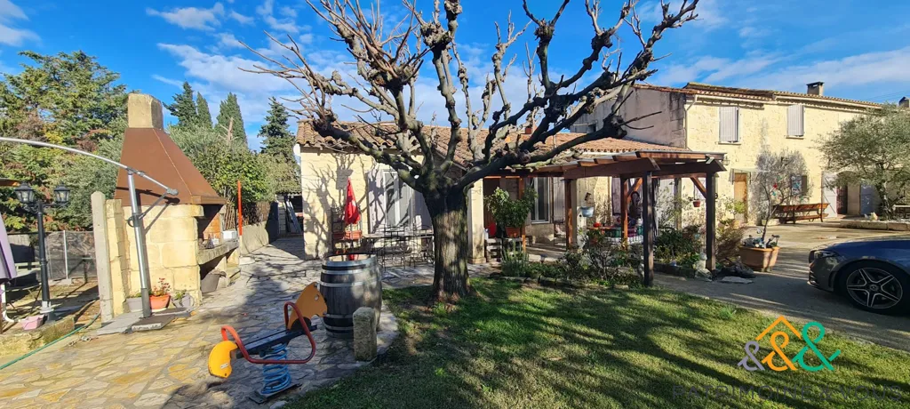 Aed - Renovated Mas with Pool in Beaucaire
