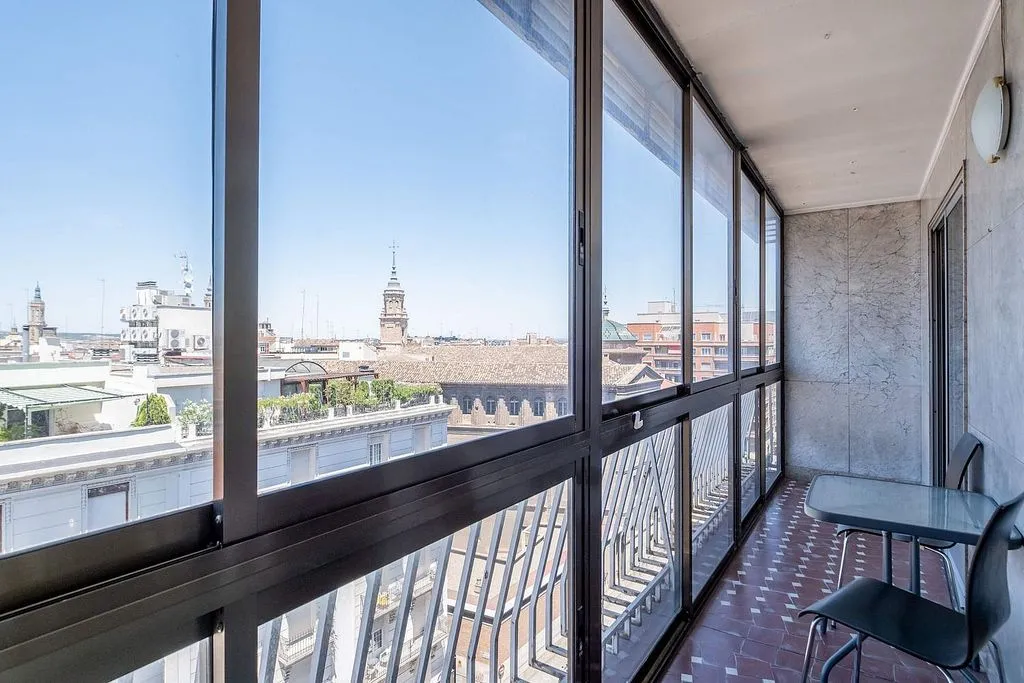 Balcon - Apartment with Balcony and Views in Zaragoza