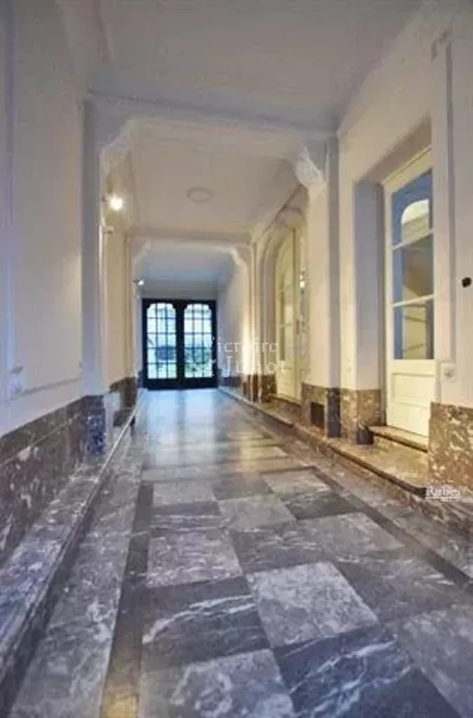 2 magamistoaga korter asukohas Ixelles