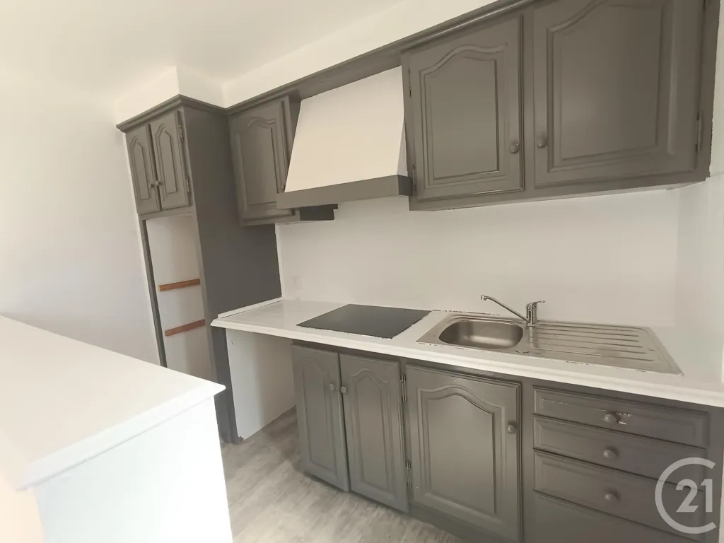 Cuisine - Maison 2 Pièces avec Cour à Graulhet