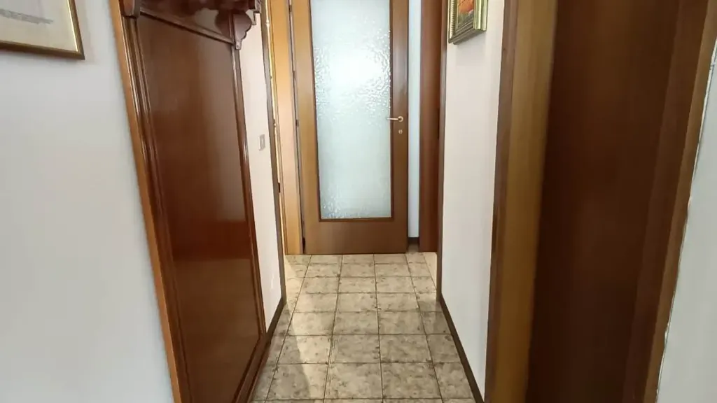 Esik - Apartment with Terrace in Polesella