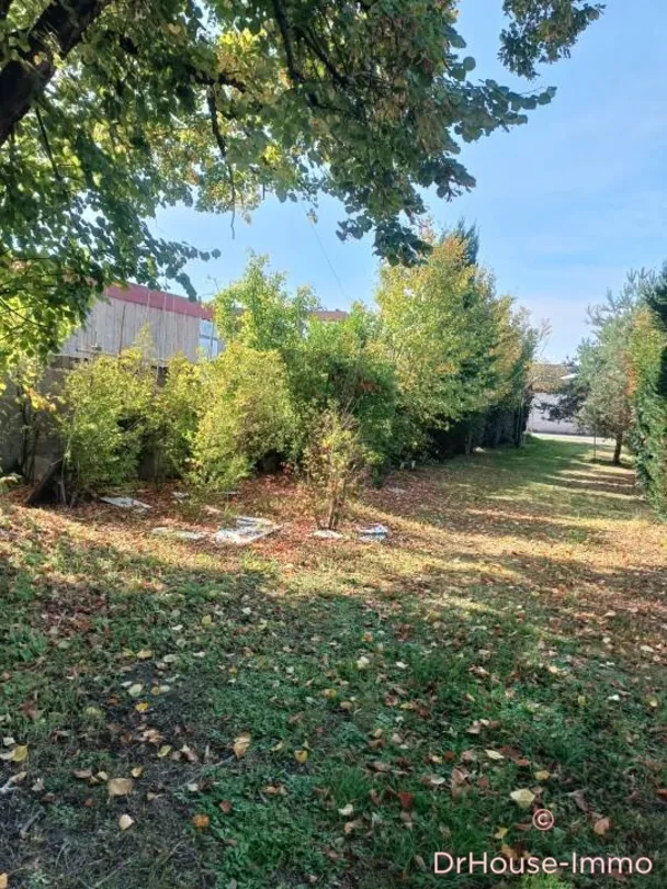 Garden - Constructible Land with Garden in Châteauroux