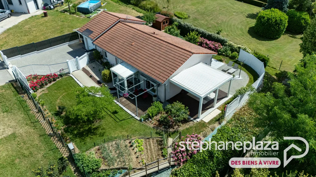 Õhuvaade - Contemporary Flat-Plan House with Garden in Chalamont