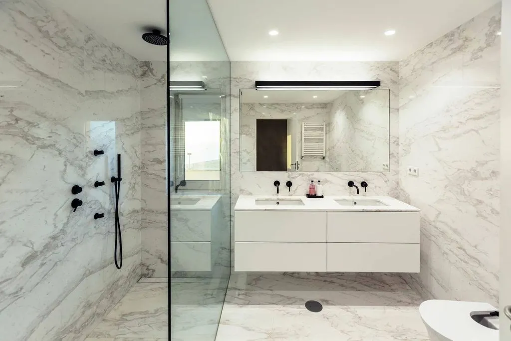 Bathrooms - Duplex with Terrace and City View in Colombes