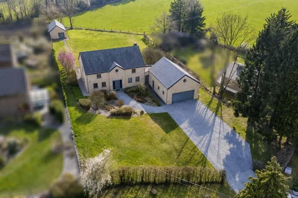 Vue aérienne - Villa avec Jacuzzi et Suites à Sougnée-Remouchamps