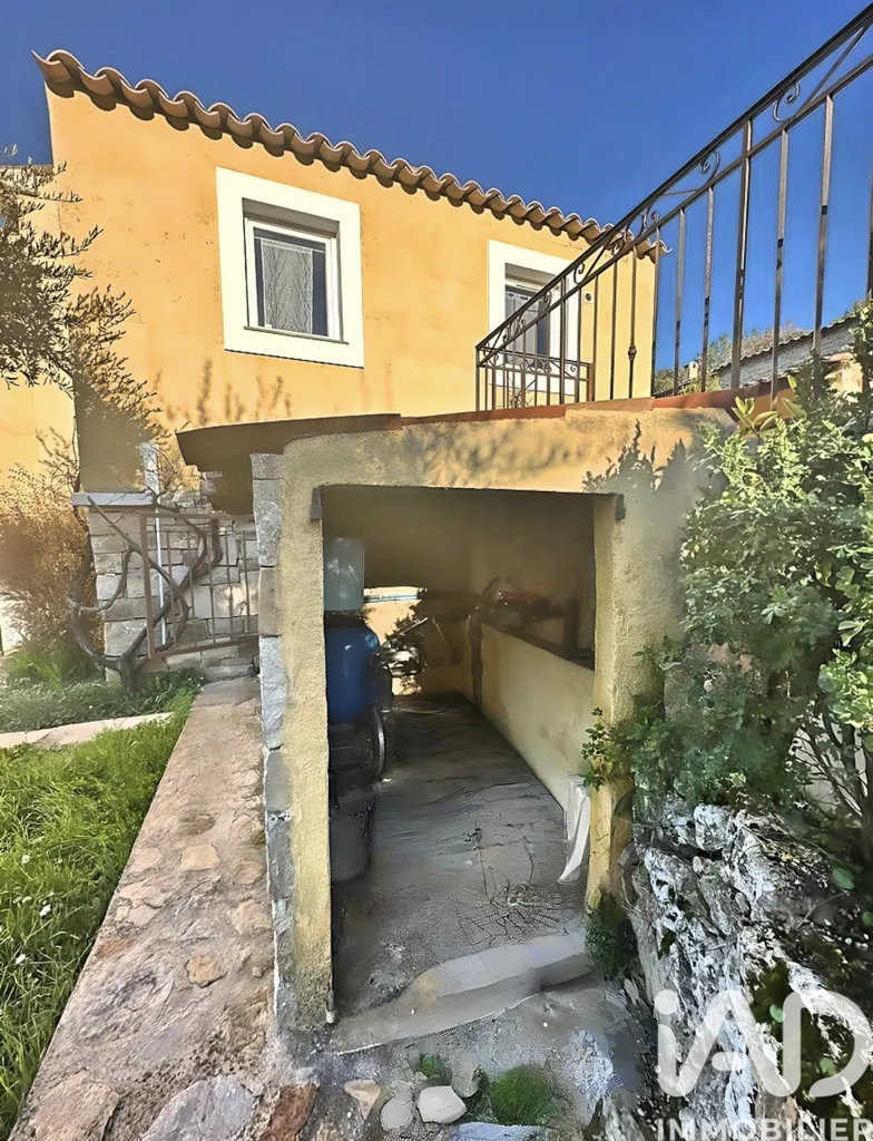 Jardin - Maison Traditionnelle avec Piscine à Grasse