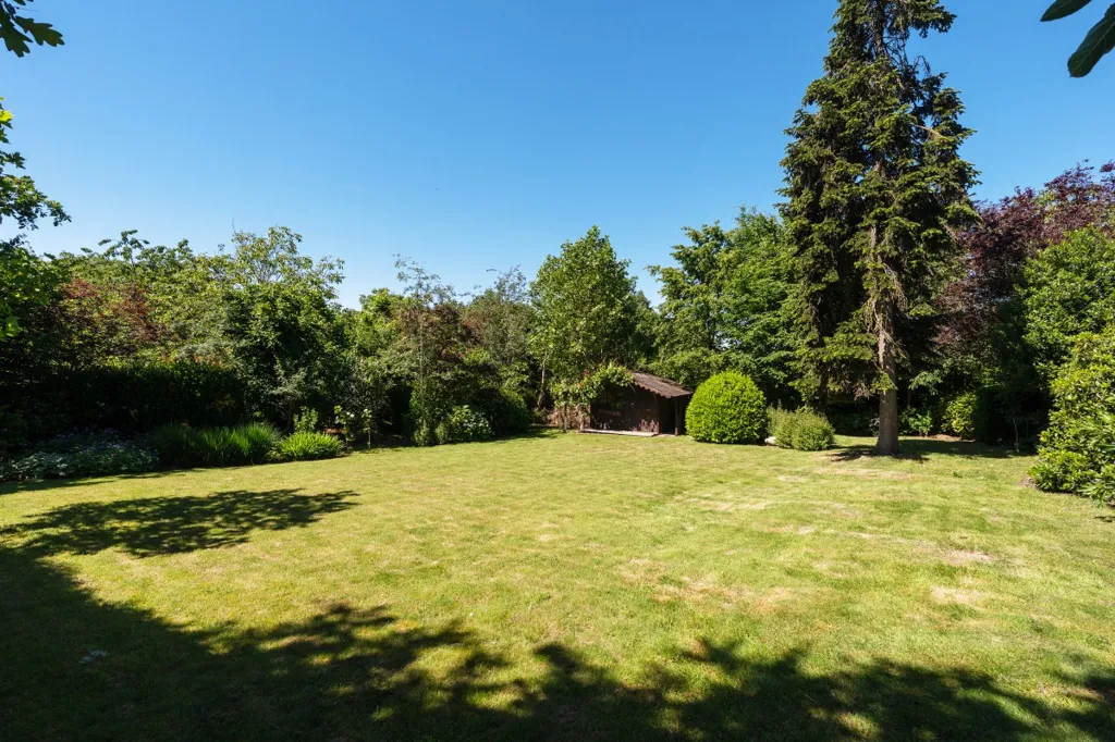 Jardin - Maison Individuelle avec Grand Jardin à Temse
