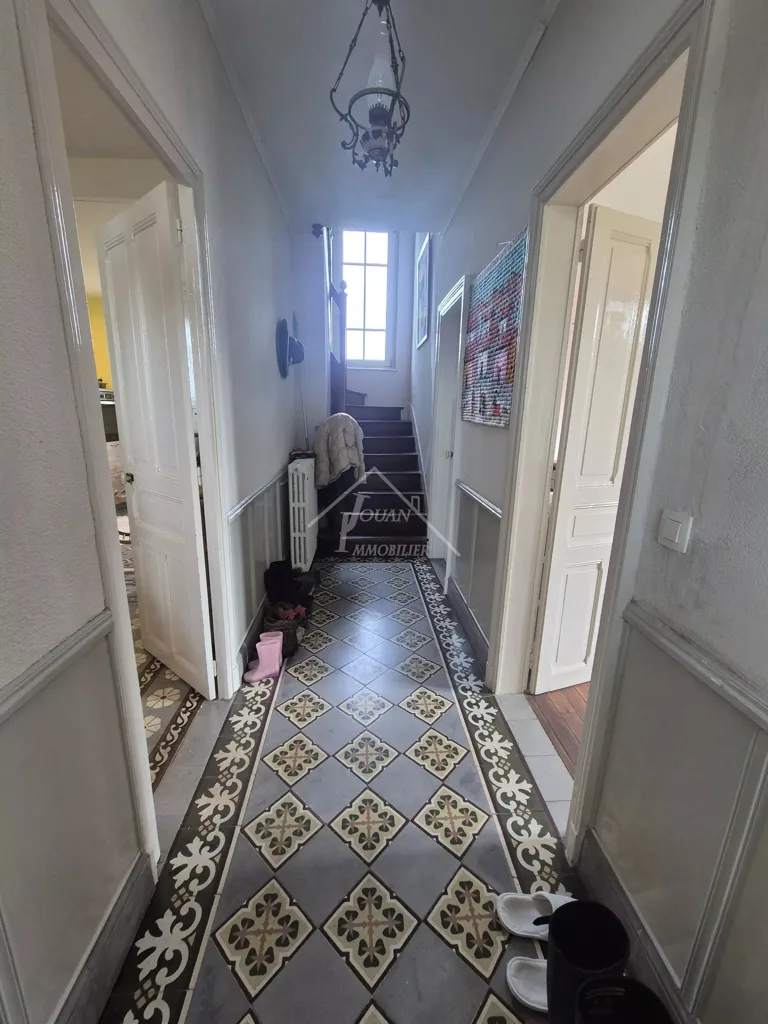 Esik - Charming House with Garden in Lalizolle