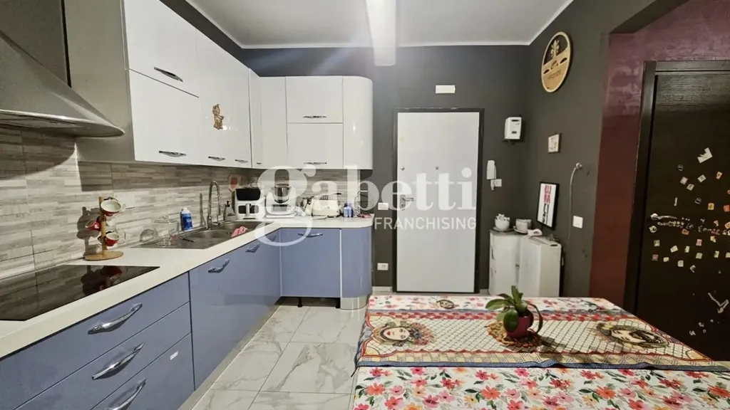 Cuisine - Rustic 4-Room Apartment with Terraces in Florence