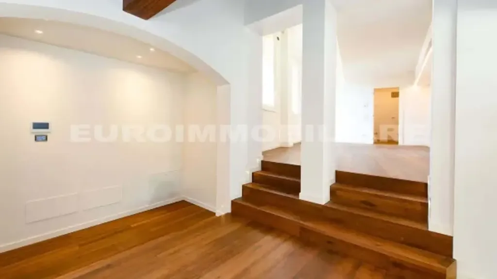 Entrée - Luxury Penthouse with Panoramic View in Brescia
