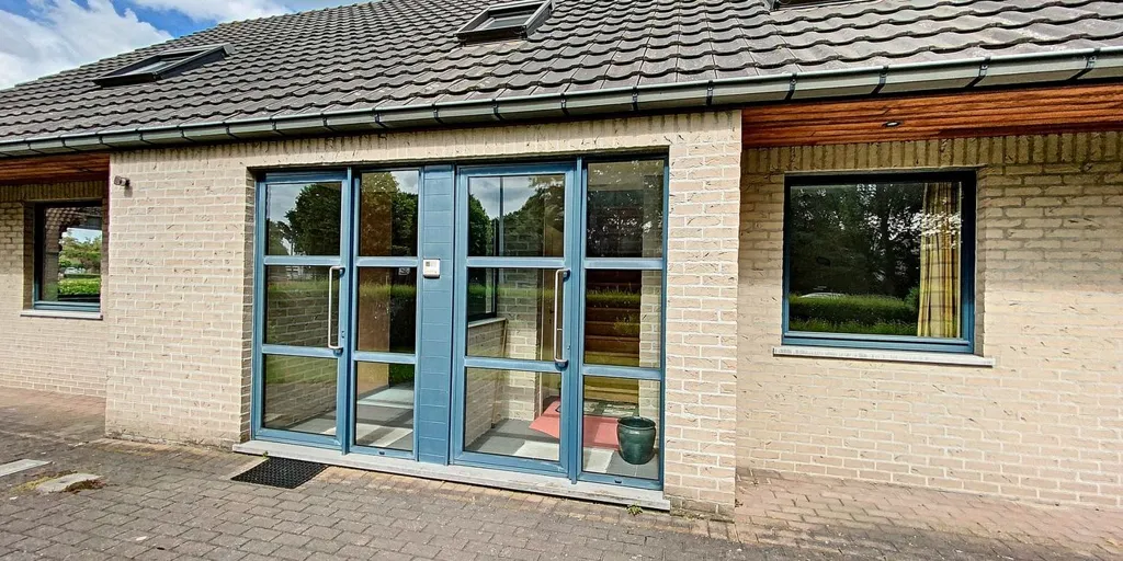 Extérieur - Villa avec Jardin et Garage à Roeselare