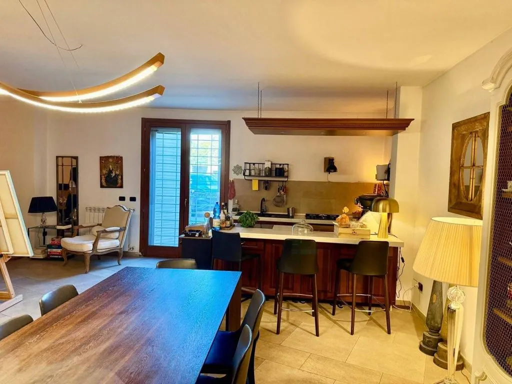 Sala da pranzo - Villa con piscina in residence di lusso a Vallerano