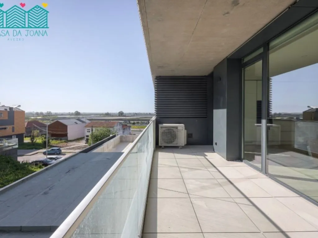 Balcon - Luxury T3 Apartment with Balcony in Aveiro