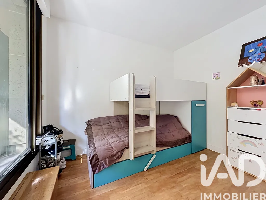 Chambres - Appartement avec Double Terrasse au Cœur de Bécon