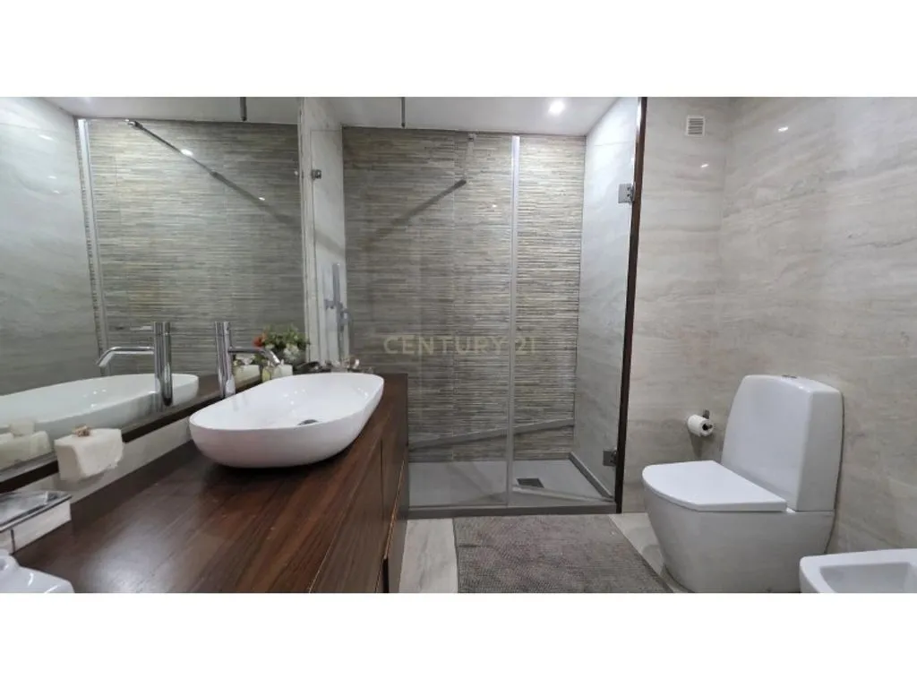 Salles de bain - Luxury Apartment with River View in Setúbal