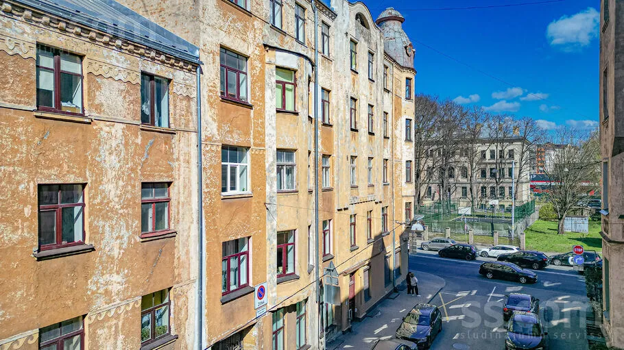 Appartement 6 pièces à Rīga